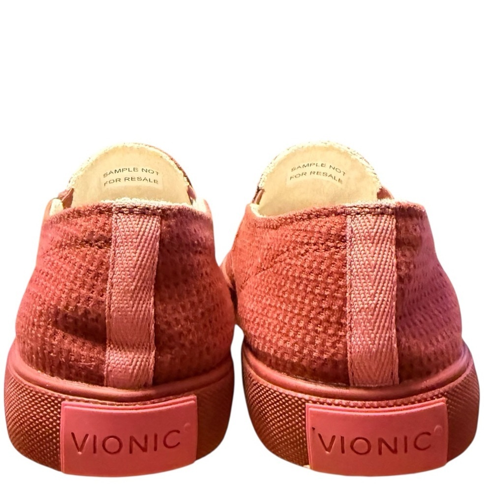 Vionic Groove Slip-On Sneakers Shiraz Red Burgundy Orthotic Sample 7M - Picture 8 of 10